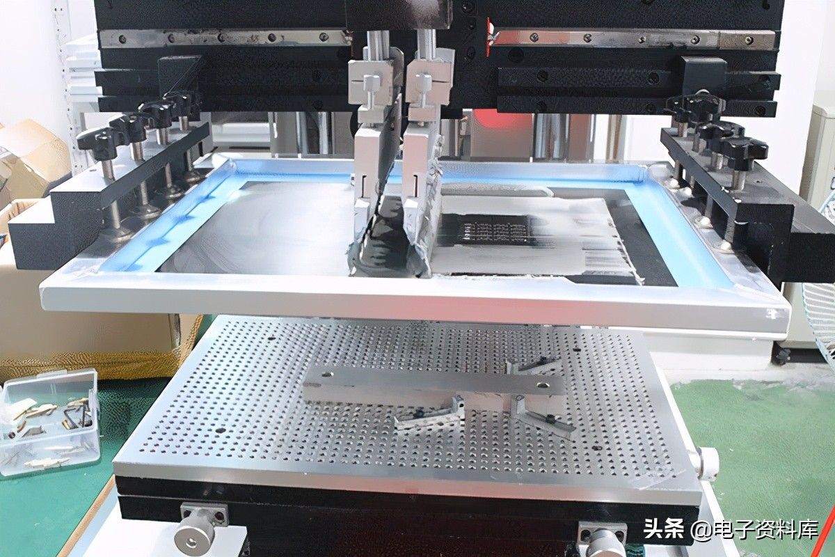 PCB組裝(PCBA):4個步驟和所需的相關(guān)機器