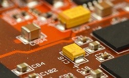 如何保證SMT貼片機(jī)在操作過程中的穩(wěn)定性和可靠性？